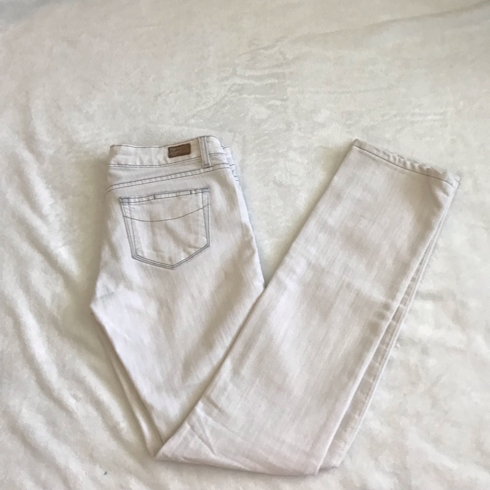Paige White Denim in Blue Heights style size 28